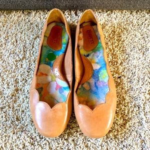 BORN Camel Tan Leather Flats Slip On Shoes SZ 8.5